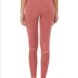 Alo Motto High waisted leggings in rosewood